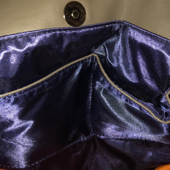 Handbag - Picture 6 of 8